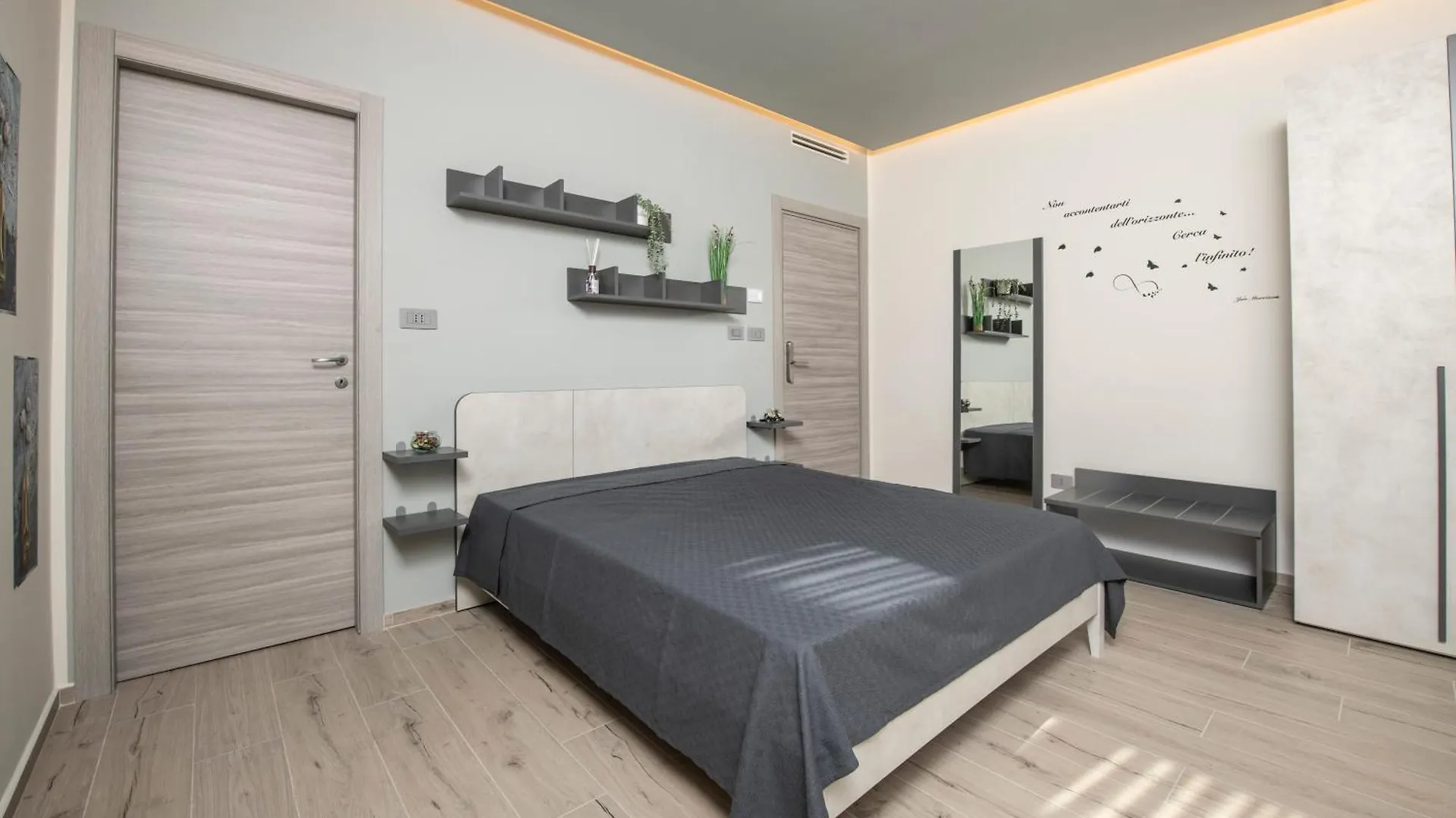 241 - Camera Nord Est - Affittacamere Sara Home Chiavari, 200Metri Dal Mare