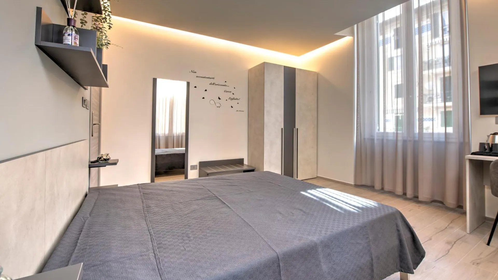 Проживание в семье 241 - Camera Nord Est - Affittacamere Sara Home Chiavari, 200Metri Dal Mare Италия